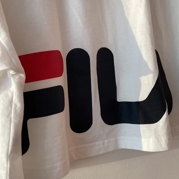 🌼 FILA - Short Sleeve Crop T-Shirt 🌼 - Picture 5 of 9
